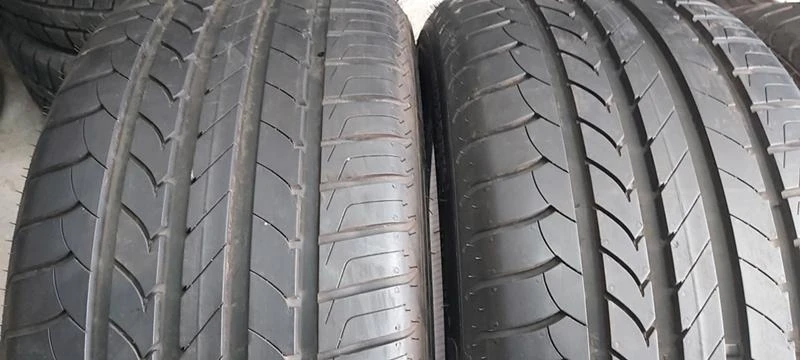 Гуми Летни 255/40R18, снимка 2 - Гуми и джанти - 33641928