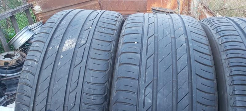 Гуми Летни 225/45R17, снимка 2 - Гуми и джанти - 35133628