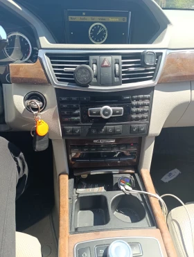 Mercedes-Benz E 350 4matic, benzine , снимка 11