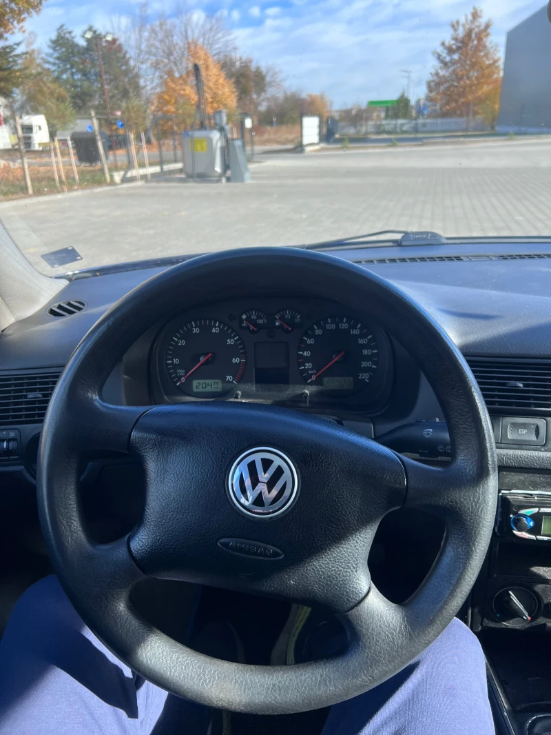 VW Golf, снимка 10 - Автомобили и джипове - 47892722