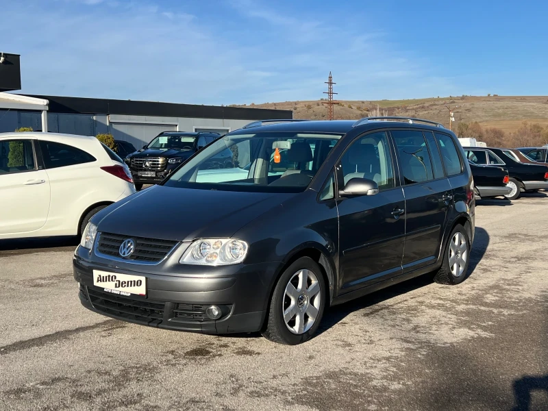 VW Touran 2.0 TDI DSG, снимка 1 - Автомобили и джипове - 48013071