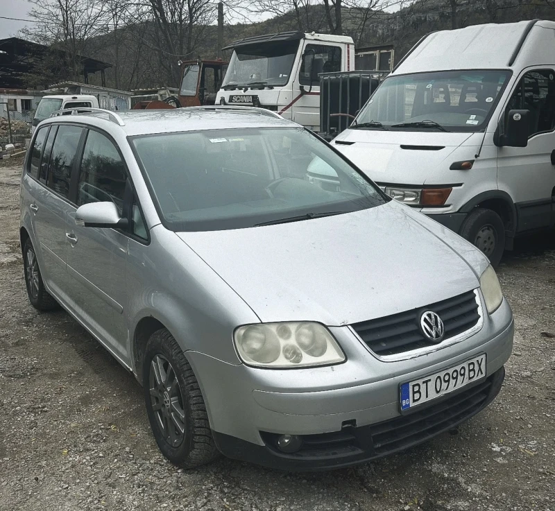 VW Touran, снимка 2 - Автомобили и джипове - 48065066