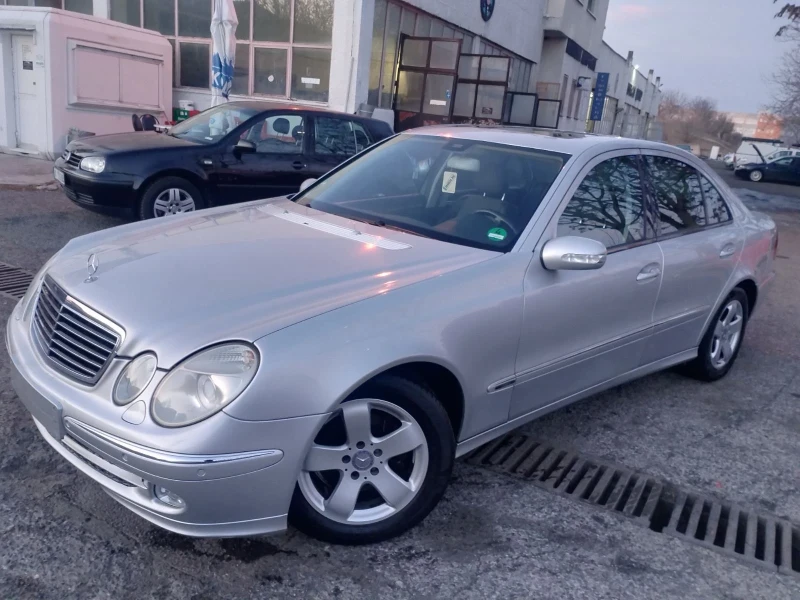 Mercedes-Benz E 320 204кс Редови Avantgarde Xenon Navi , снимка 1 - Автомобили и джипове - 48669026