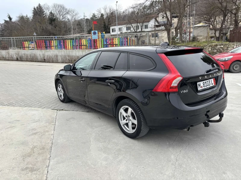 Volvo V60 Business edition , снимка 4 - Автомобили и джипове - 48685127