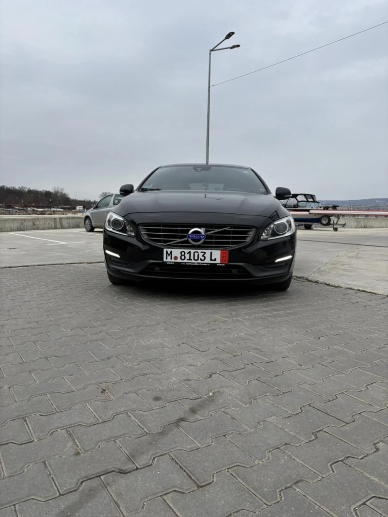 Volvo V60 Business edition , снимка 2 - Автомобили и джипове - 48685127