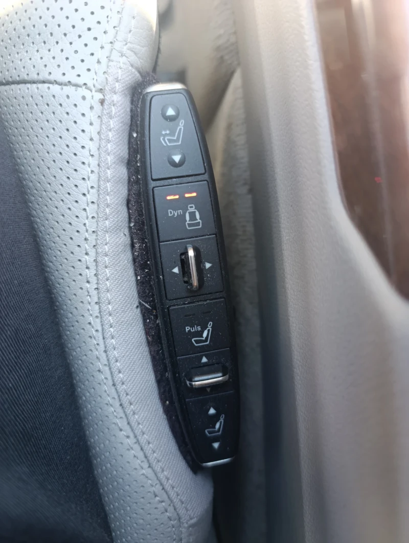 Mercedes-Benz E 350 4matic, benzine , снимка 10 - Автомобили и джипове - 51886569