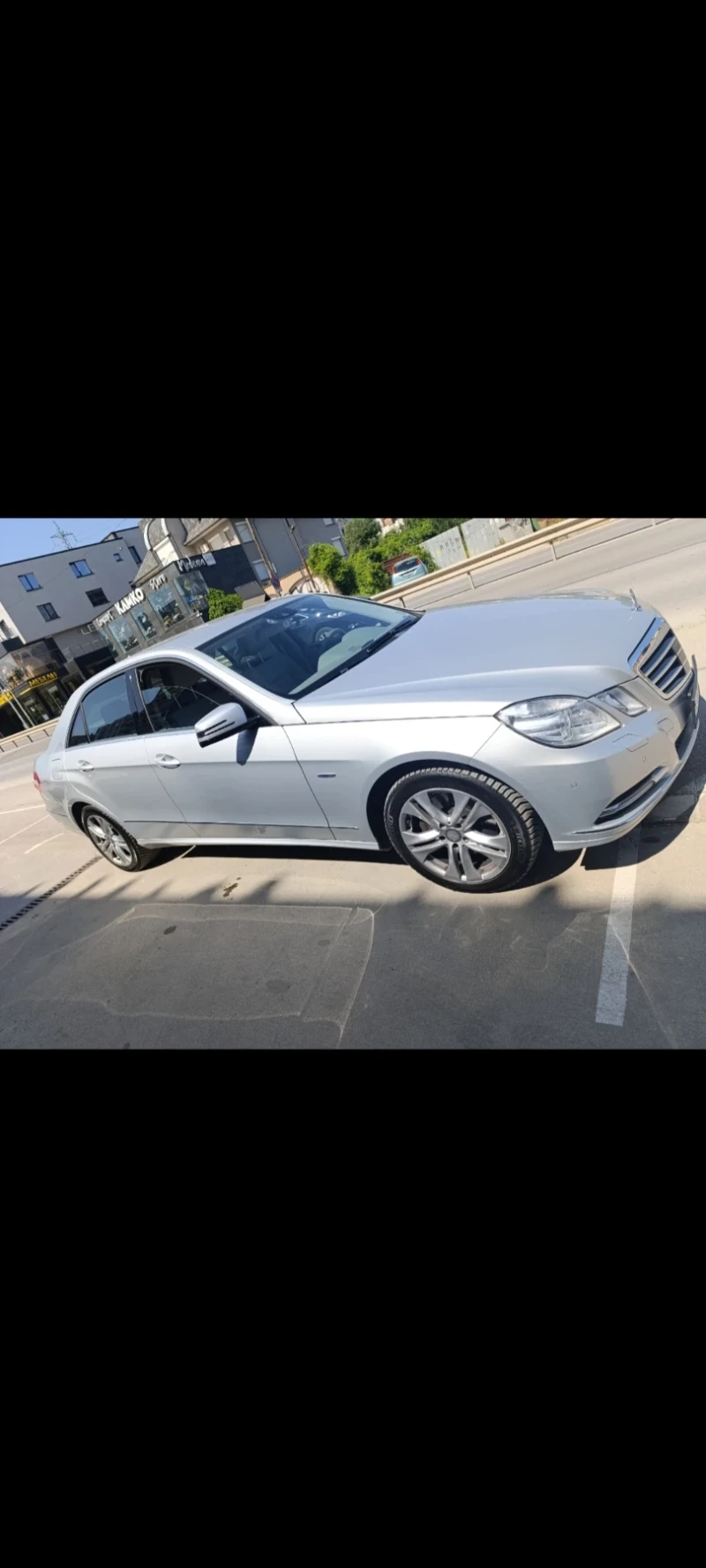 Mercedes-Benz E 350 4matic, benzine , снимка 3 - Автомобили и джипове - 51886569