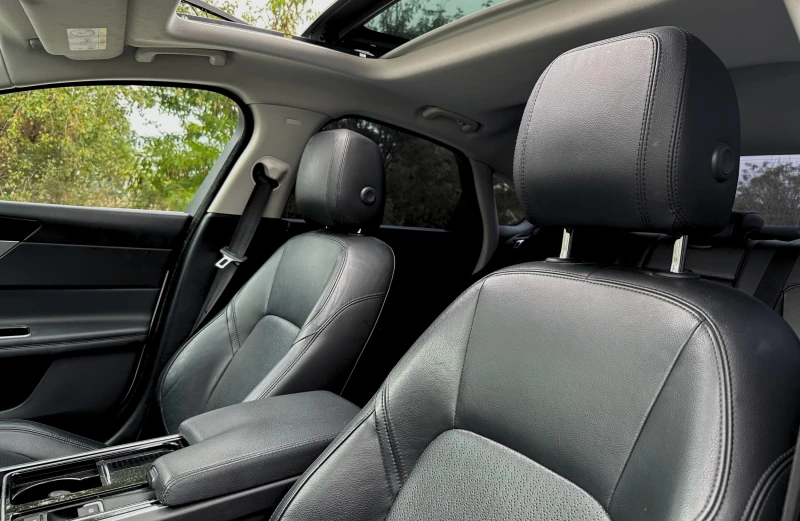 Jaguar Xf 2.0D | ВСИЧКИ ЕКСТРИ | ЛИЗИНГ, снимка 10 - Автомобили и джипове - 52291108