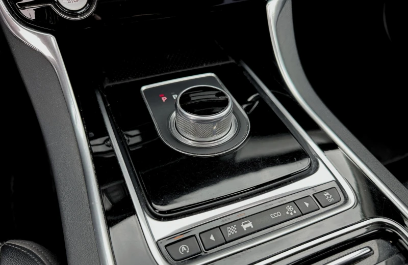 Jaguar Xf 2.0D | ВСИЧКИ ЕКСТРИ | ЛИЗИНГ, снимка 14 - Автомобили и джипове - 52291108