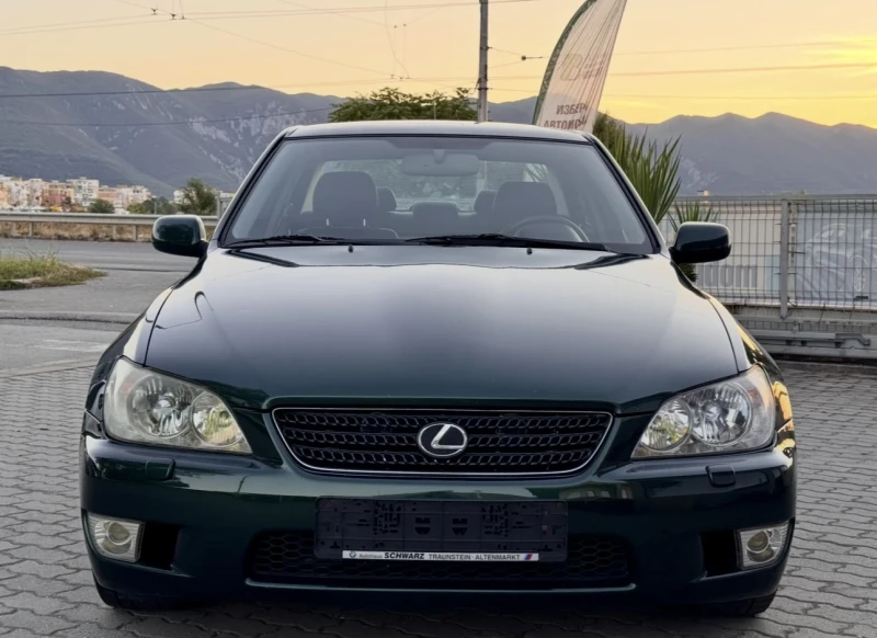 Lexus IS 200 i, снимка 2 - Автомобили и джипове - 51514891