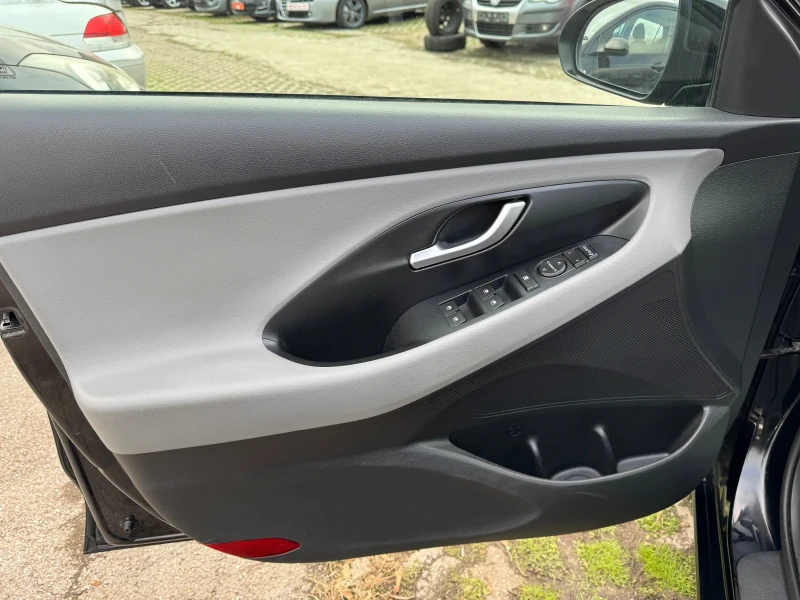 Hyundai I30 1.4 TURBO/SPORT, снимка 8 - Автомобили и джипове - 52725889