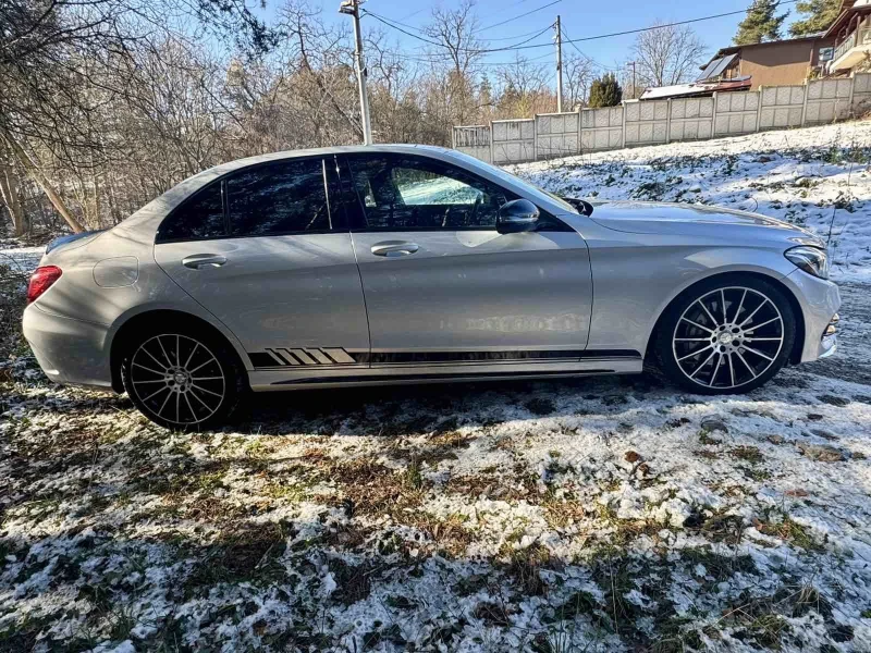 Mercedes-Benz C 300 AMG 4-MATIC, снимка 4 - Автомобили и джипове - 52946330