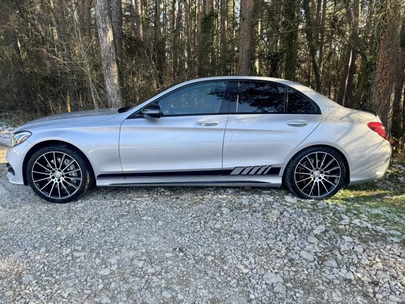 Mercedes-Benz C 300 AMG 4-MATIC, снимка 8 - Автомобили и джипове - 52946330