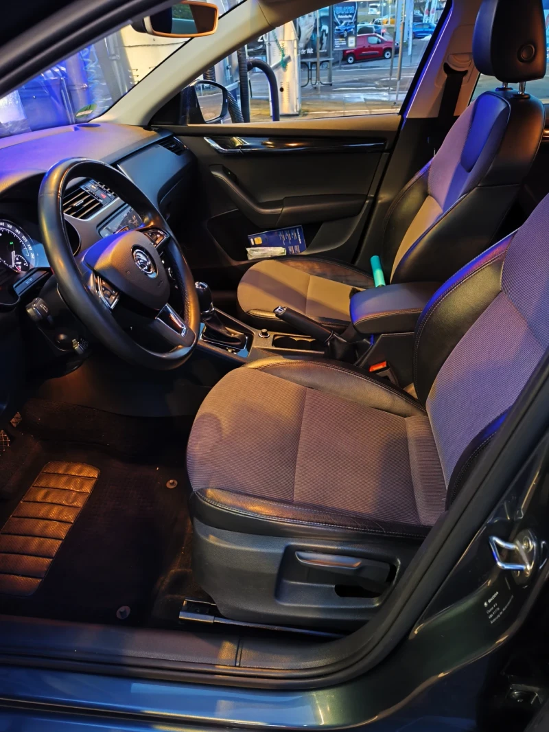 Skoda Octavia 2.0 TDI 150P.S РЕАЛНИ КИЛОМЕТРИ гаранция , снимка 7 - Автомобили и джипове - 53013981