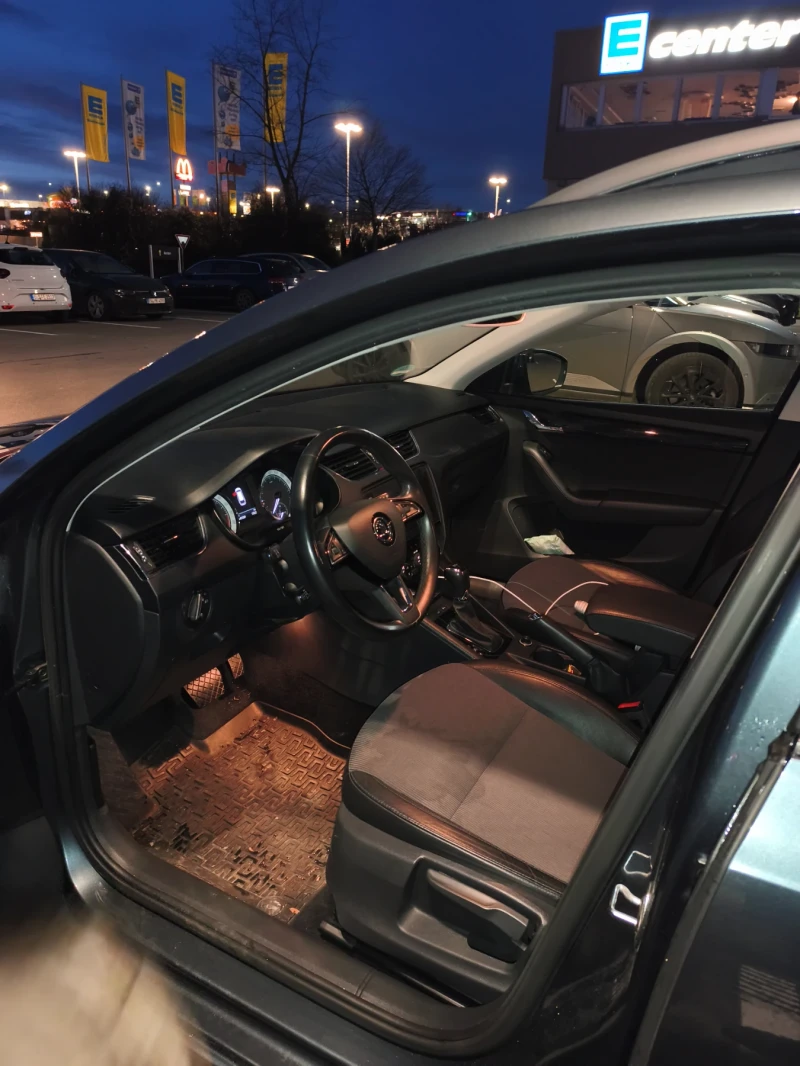 Skoda Octavia 2.0 TDI 150P.S РЕАЛНИ КИЛОМЕТРИ гаранция , снимка 7 - Автомобили и джипове - 53013981