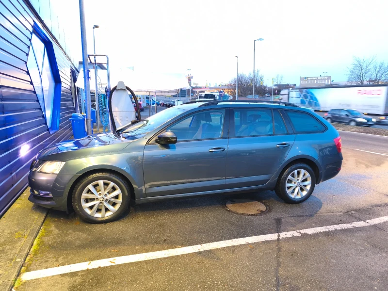 Skoda Octavia 2.0 TDI 150P.S РЕАЛНИ КИЛОМЕТРИ гаранция , снимка 9 - Автомобили и джипове - 53013981