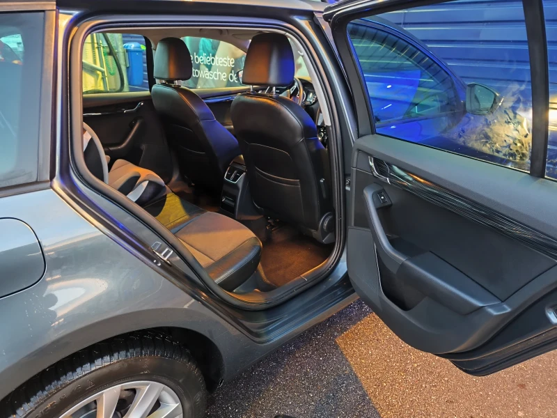 Skoda Octavia 2.0 TDI 150P.S РЕАЛНИ КИЛОМЕТРИ гаранция , снимка 11 - Автомобили и джипове - 53013981