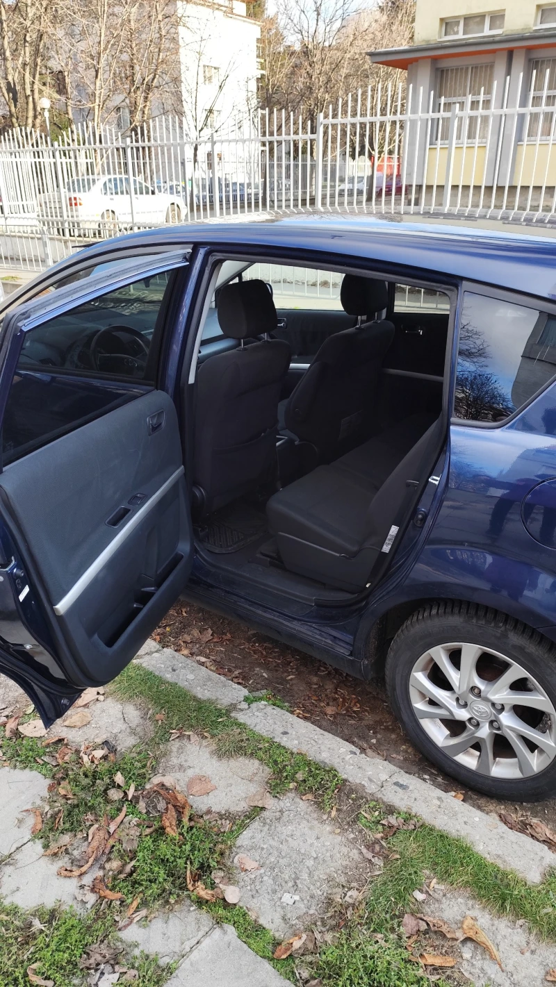 Toyota Corolla verso, снимка 5 - Автомобили и джипове - 53114336