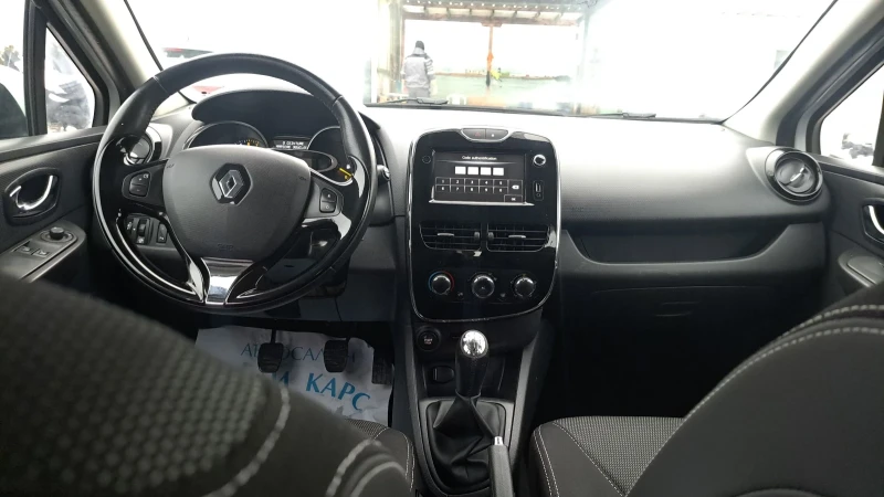 Renault Clio 1.2 i, снимка 9 - Автомобили и джипове - 53342943