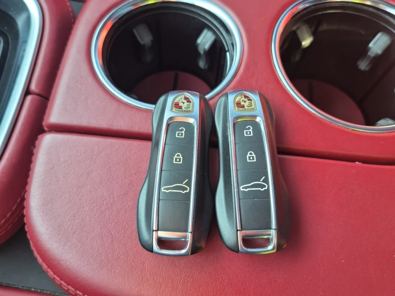 Porsche Panamera 4 * Възможност за Лизинг* , снимка 10 - Автомобили и джипове - 53567919