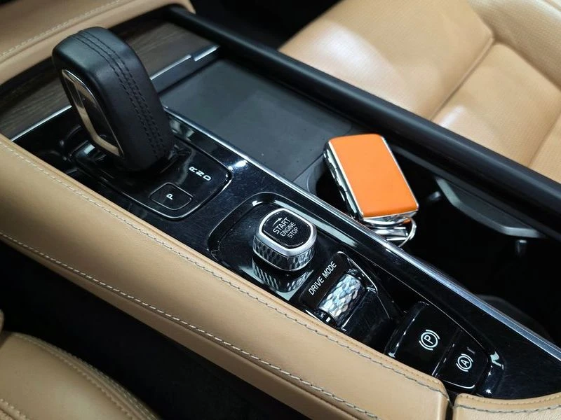 Volvo V90 B5 Pro AWD| 250к.с.| ВКЛ.ТЕХНОТЕСТ, снимка 9 - Автомобили и джипове - 55401303