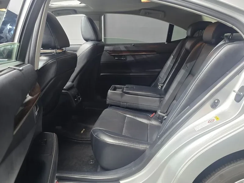 Lexus ES 300 Supreme XV60 Хибрид, снимка 10 - Автомобили и джипове - 55523447