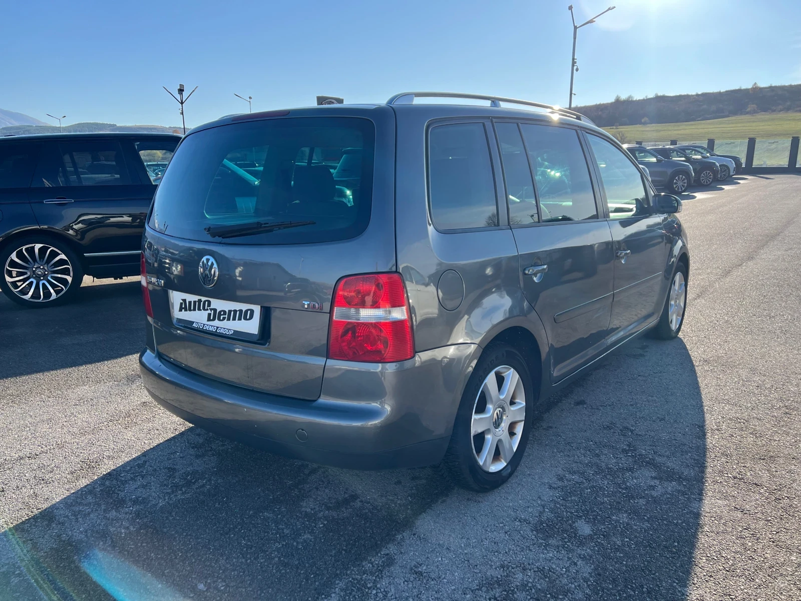 VW Touran 2.0 TDI DSG - изображение 4