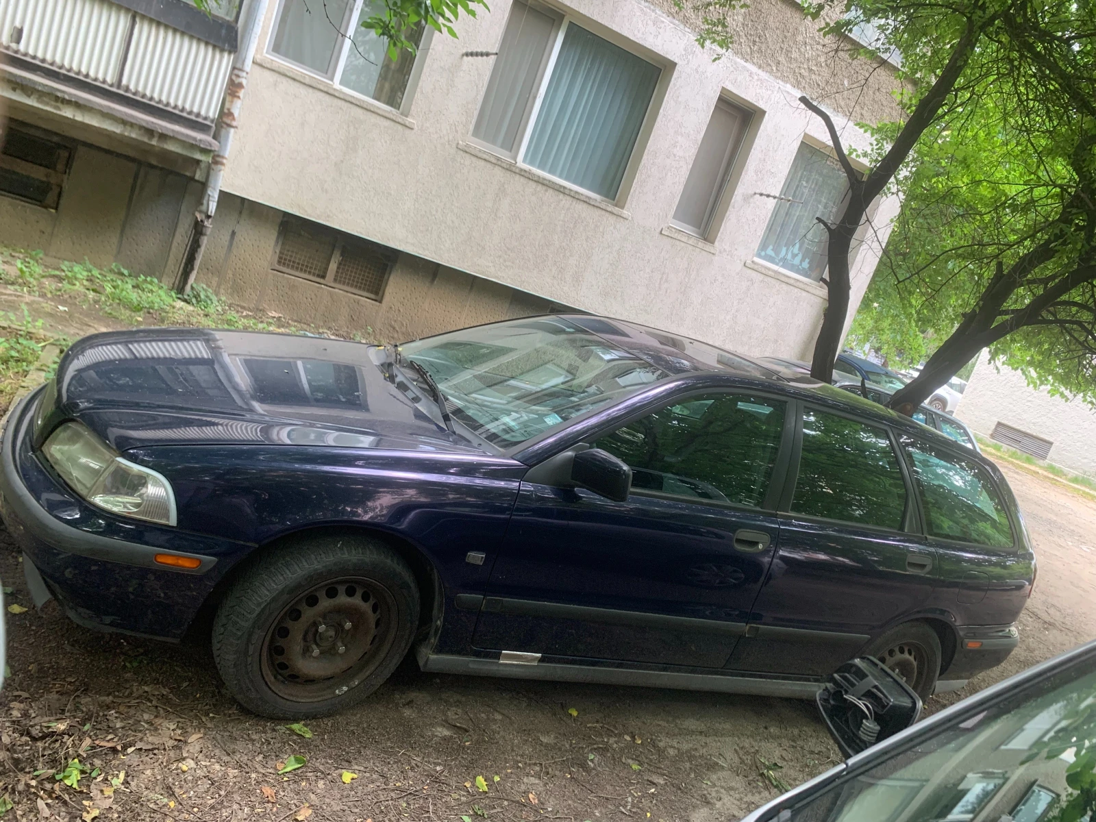 Volvo V40  - изображение 5