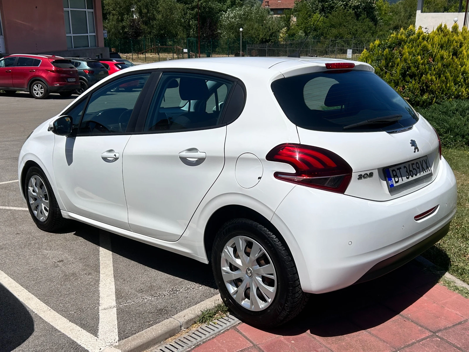 Peugeot 208  - изображение 5