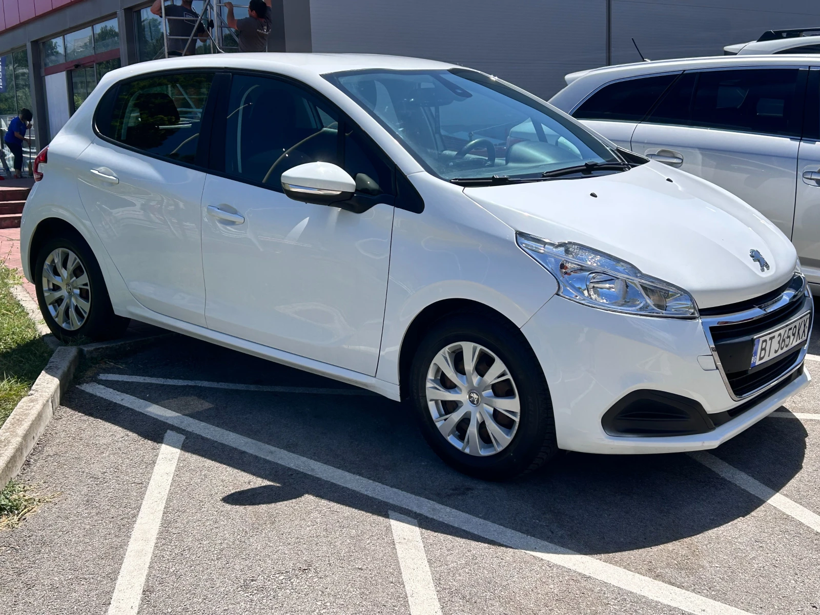 Peugeot 208  - изображение 2