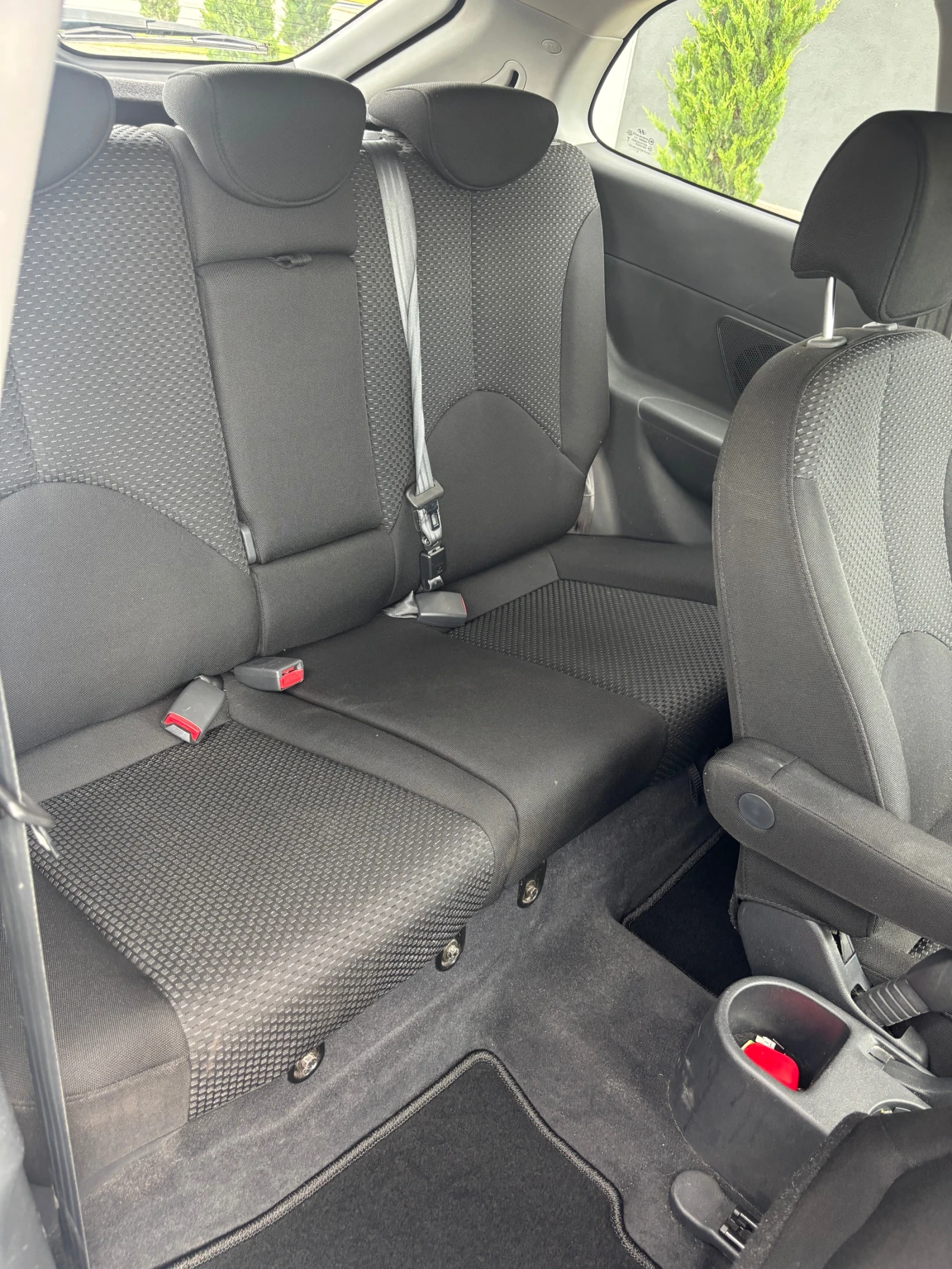 Hyundai Accent 1.4i 97 к.с. - изображение 7