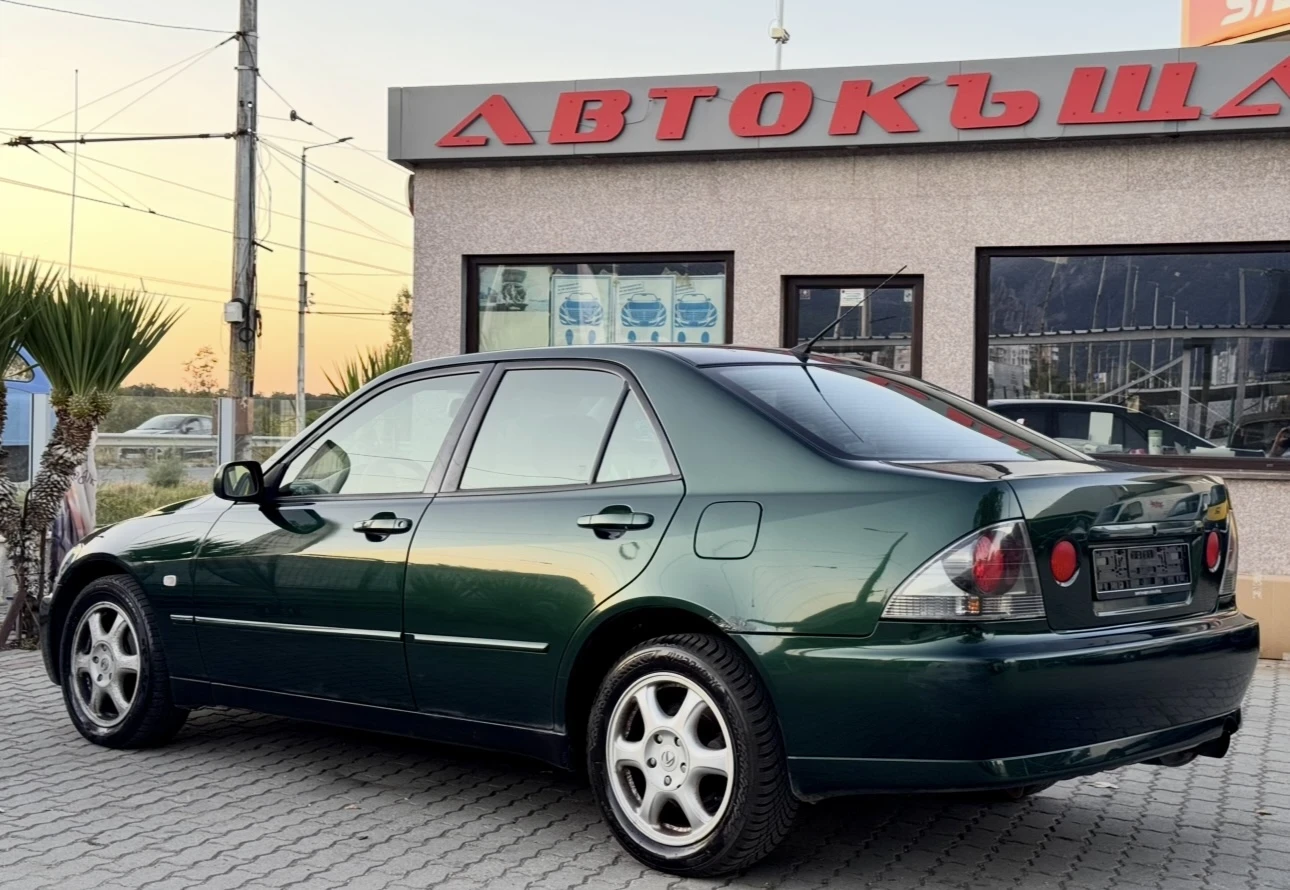 Lexus IS 200 i - изображение 4