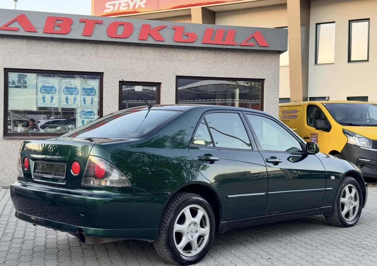 Lexus IS 200 i - изображение 5