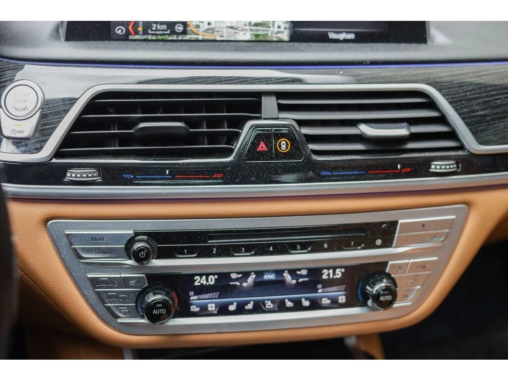 BMW 750 * 750i xDrive Sedan * CARFAX * ���� �� �� | Mobile.bg � ����������� 17