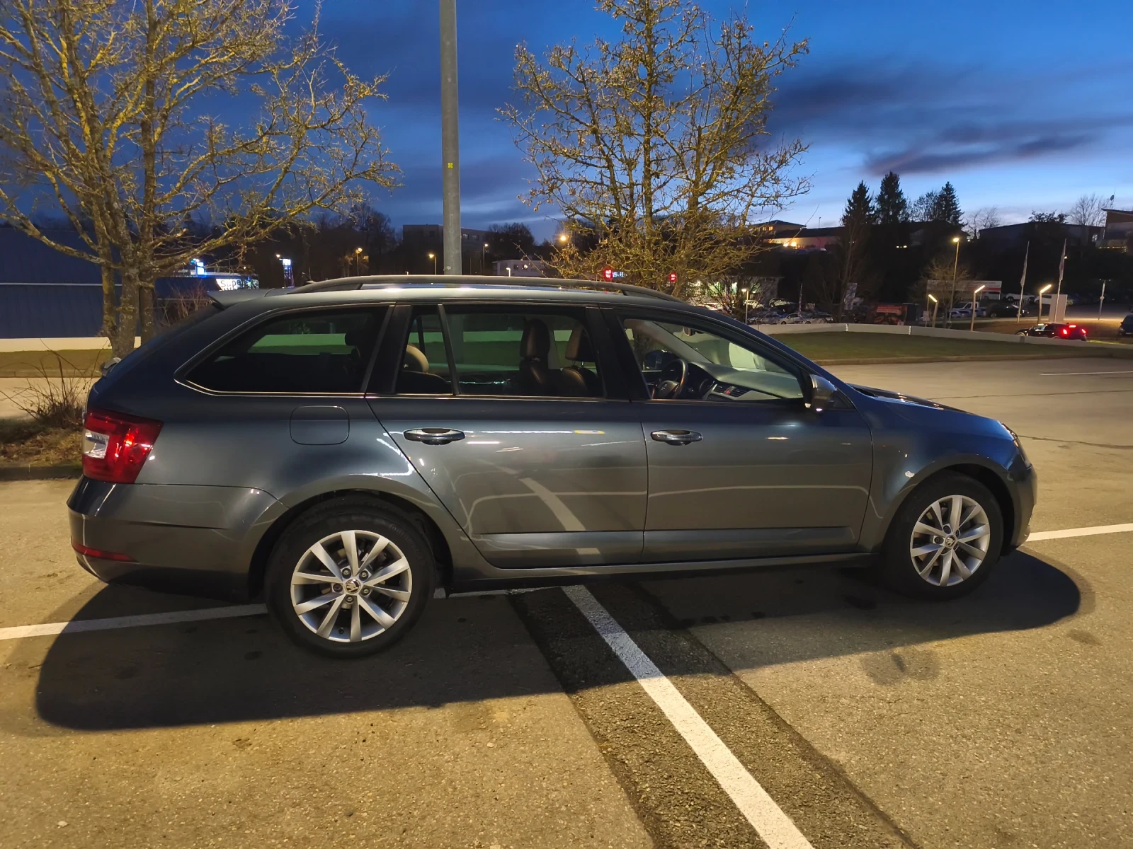 Skoda Octavia 2.0 TDI 150P.S РЕАЛНИ КИЛОМЕТРИ гаранция  - изображение 3