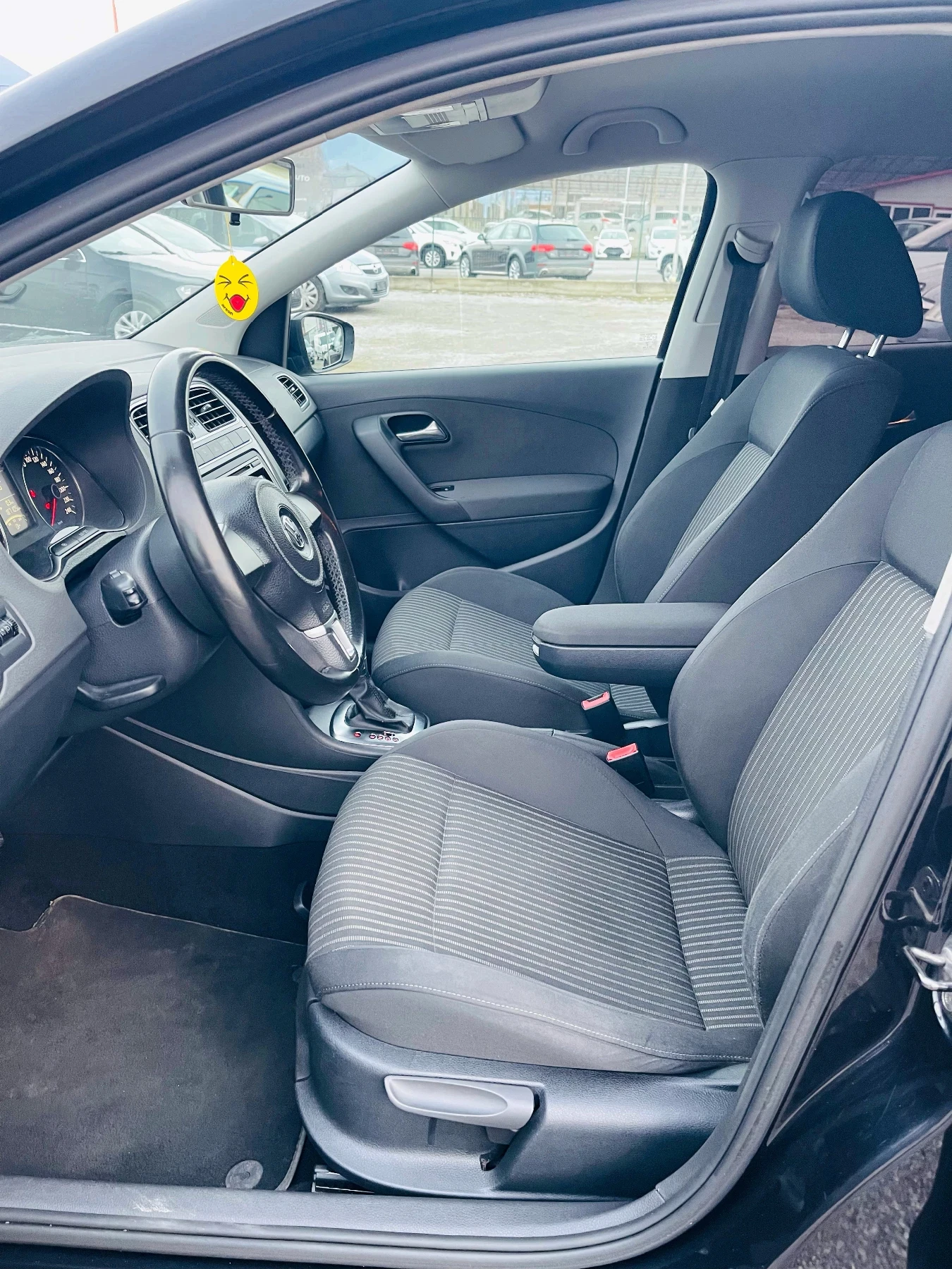 VW Polo 1.4 Highline * АВТОМАТИК DSG* Сервизна история*  - изображение 9