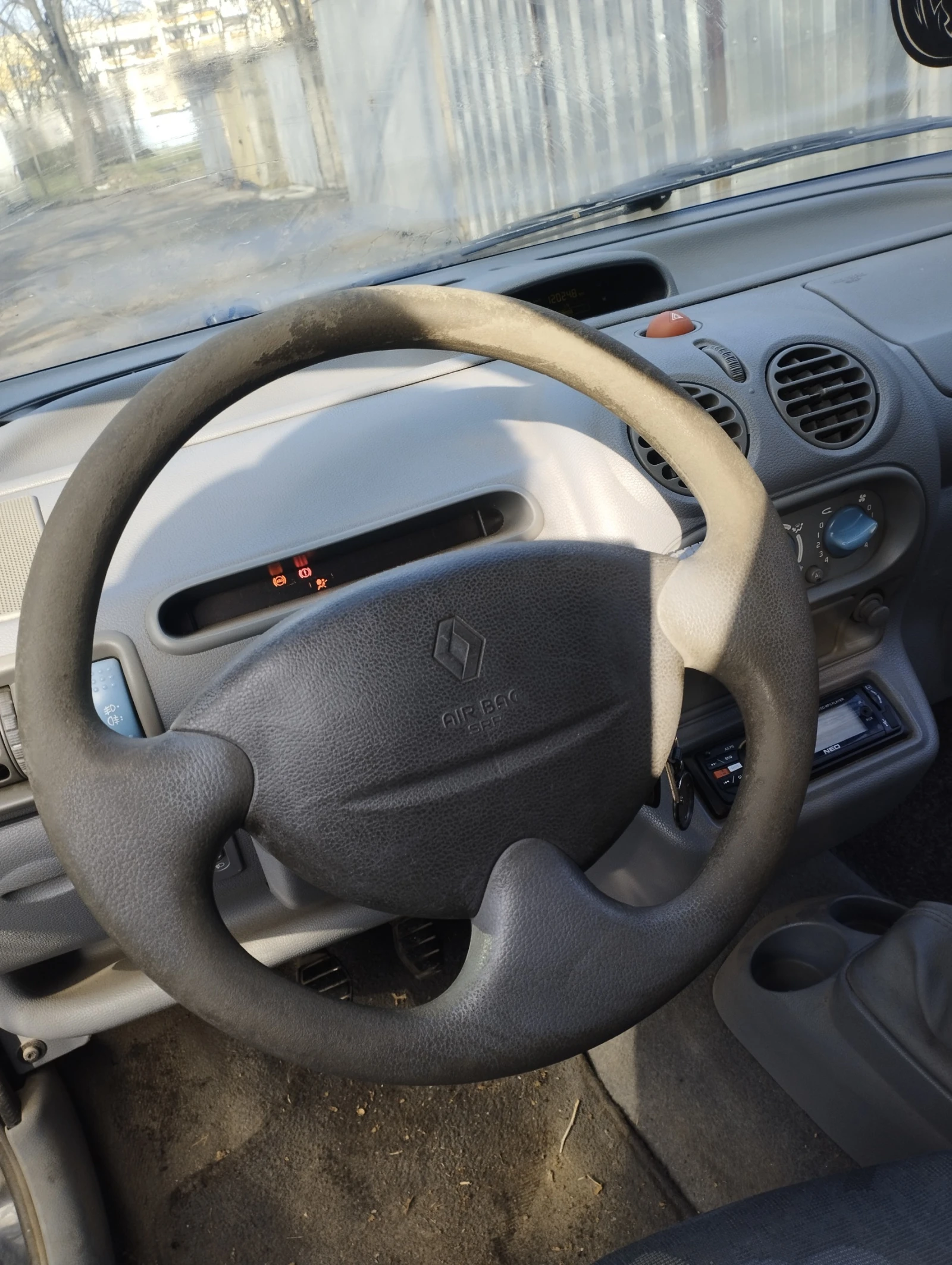 Renault Twingo  - изображение 8