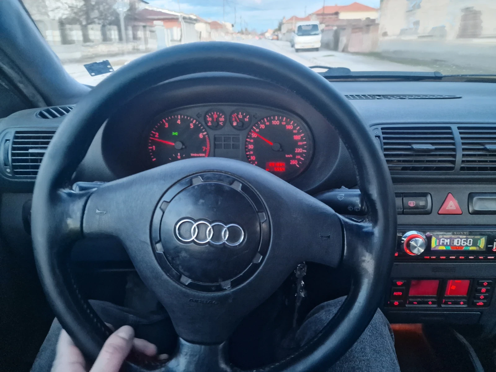 Audi A3 1.6i с газ - изображение 6