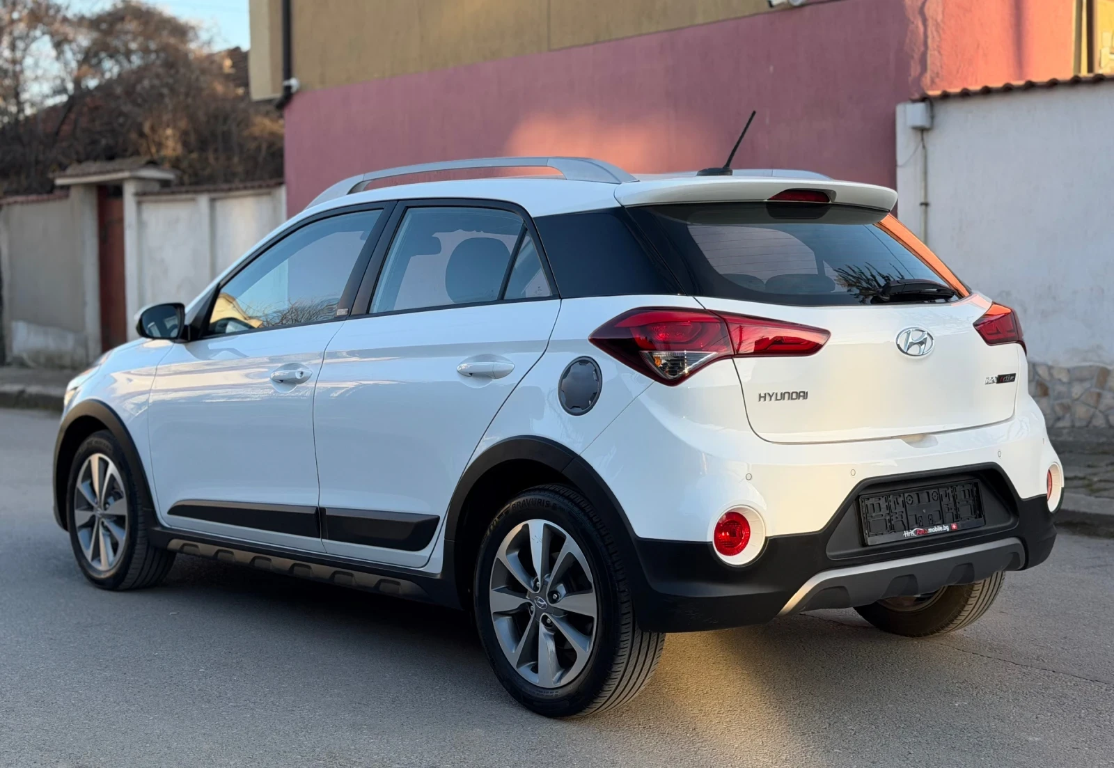 Hyundai I20 Active 1.0 TGDI Внос Швейцария, снимка 4 - Автомобили и джипове - 53786709