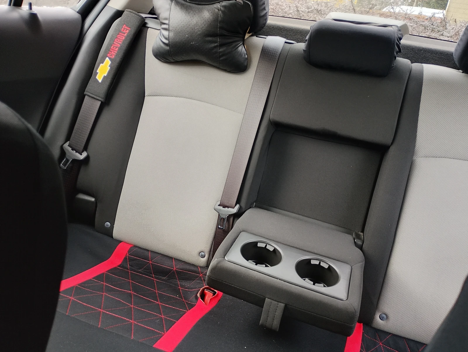 Chevrolet Cruze 1.6LS, снимка 8 - Автомобили и джипове - 54116179