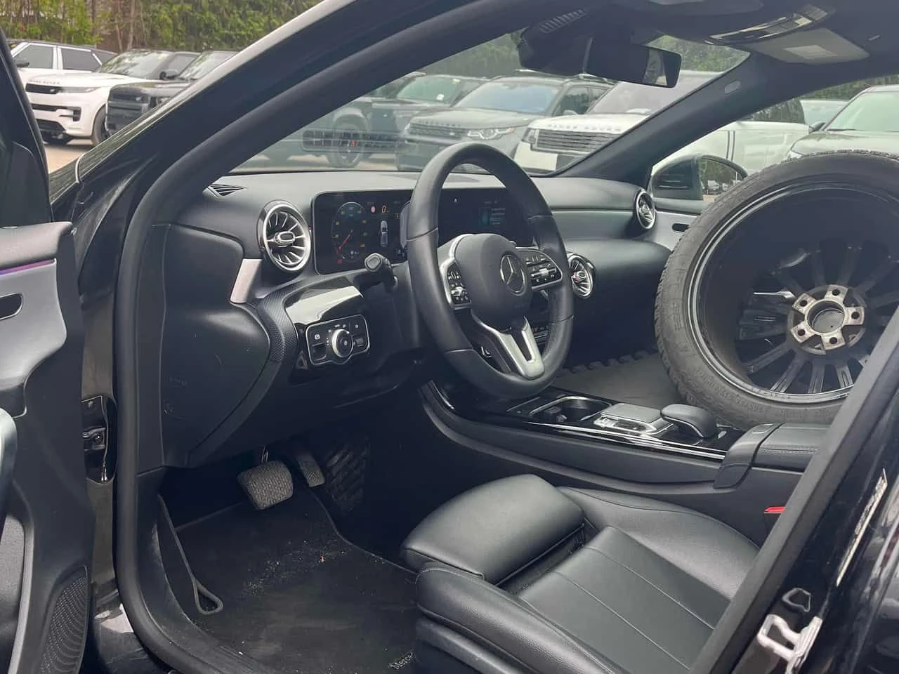 Mercedes-Benz A 250 2 ЧИФТА ГУМИ С ДЖАНТИ , снимка 5 - Автомобили и джипове - 54539882