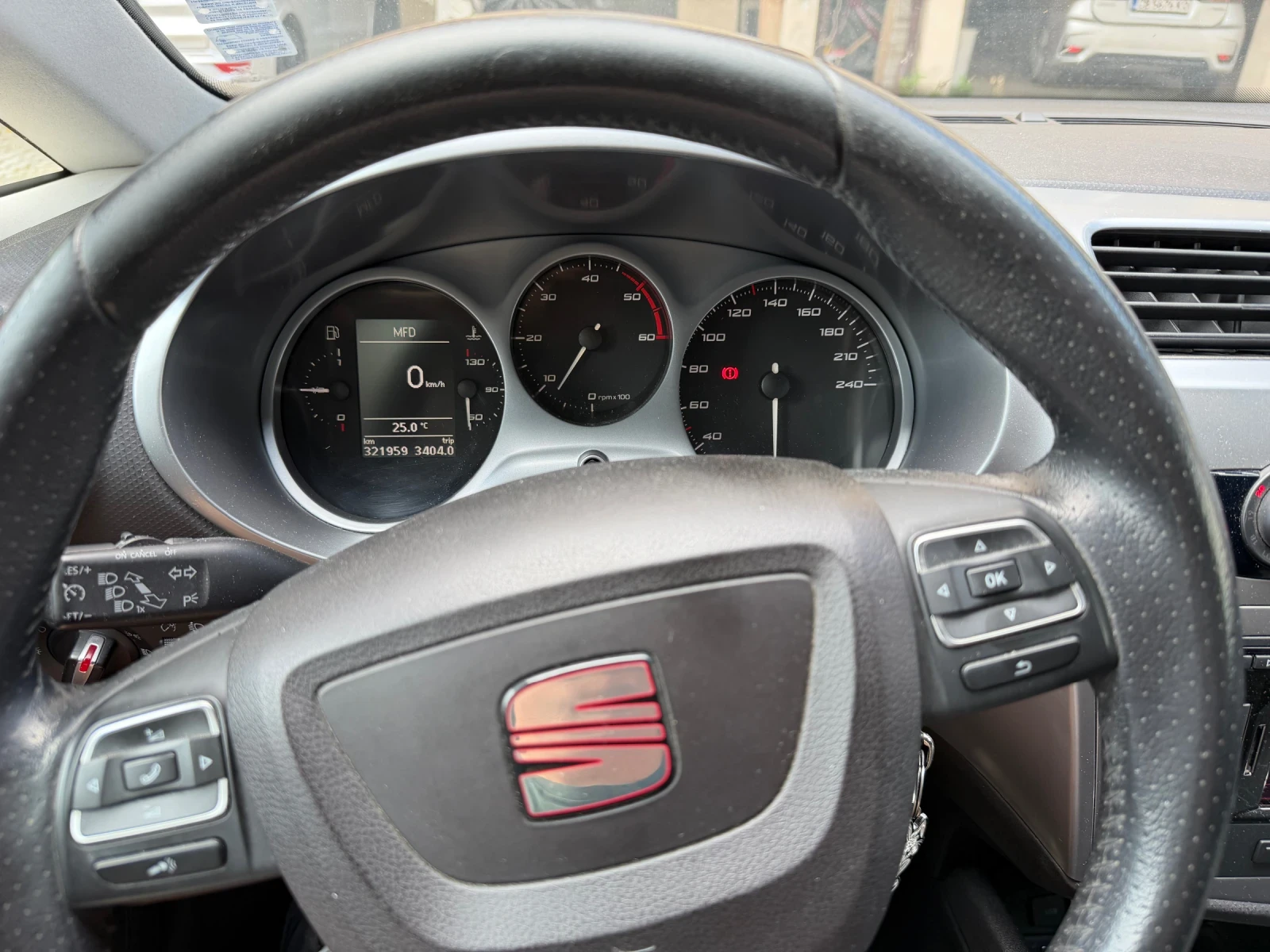 Seat Leon, снимка 8 - Автомобили и джипове - 55262708