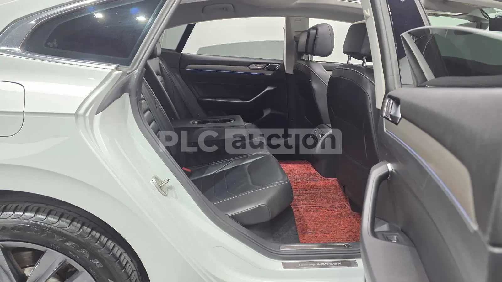 VW Arteon 2.0TDI PRESTIGE /PANORAMA/360CAM/FULL | Mobile.bg � ����������� 11