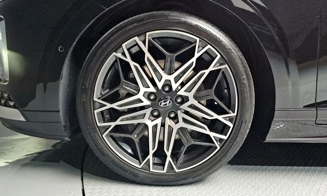 Hyundai Grandeur 3.5* 4X4* EXCLUSIVE* МАСАЖ* ДИСТРОНИК* КРАЙНА ЦЕНА, снимка 5 - Автомобили и джипове - 55532381