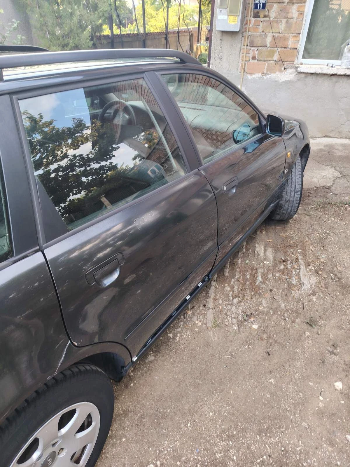 Audi A4 Комби , снимка 5 - Автомобили и джипове - 55621145