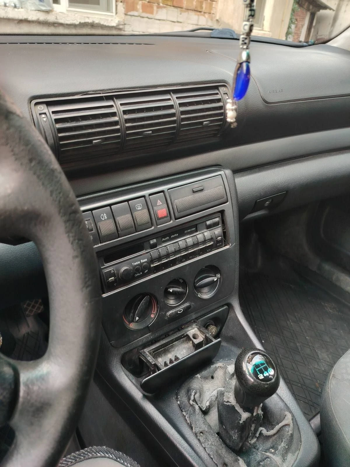 Audi A4 Комби , снимка 8 - Автомобили и джипове - 55621145