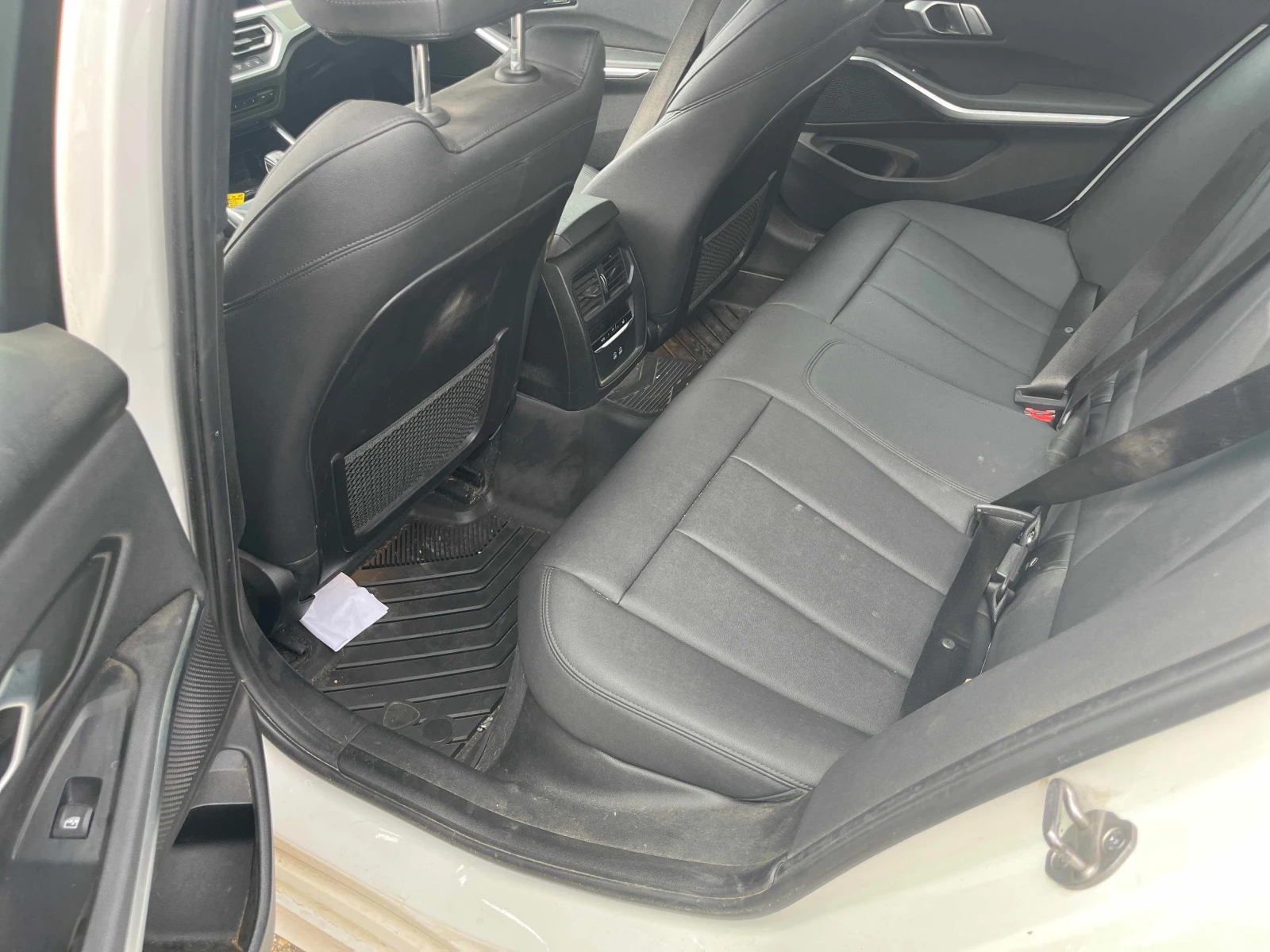 BMW 330 * xDrive * CARFAX * ОПЦИЯ ЗА ФИНАНСИРАНЕ, снимка 11 - Автомобили и джипове - 55954918