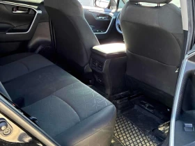 Toyota Rav4 * XLE * АВТОКРЕДИТ * ГЛАВНО ПРЕДСТАВИТЕЛСТО, снимка 12