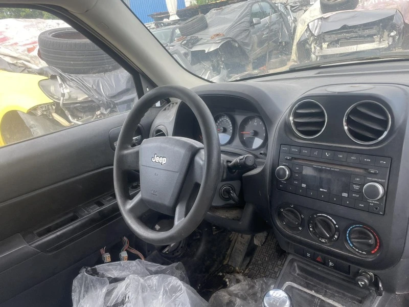 Jeep Patriot 2.0CRDI TIP BWD, снимка 6 - Автомобили и джипове - 46081355