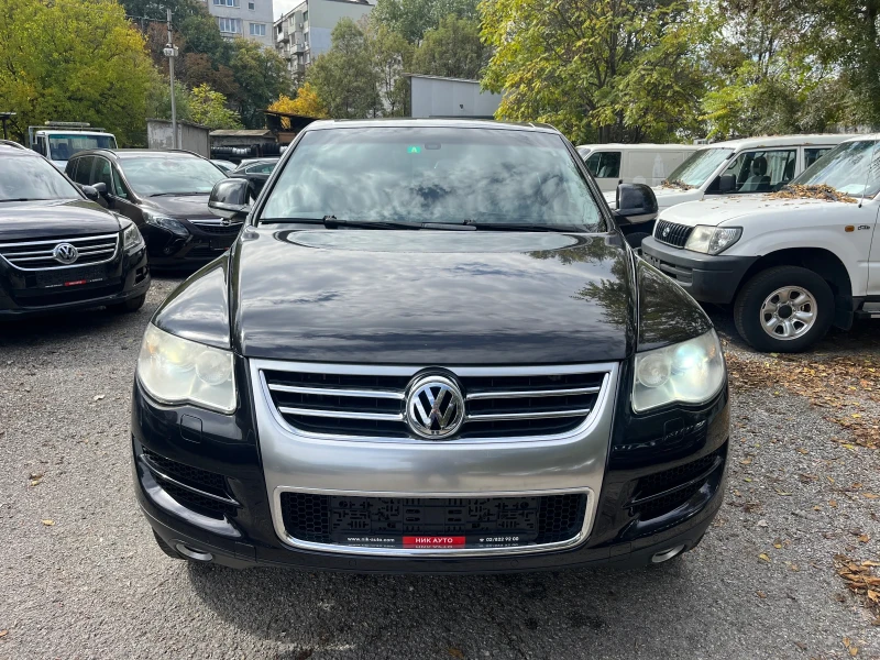 VW Touareg 3.0 TDI 239кс Automat High Line 4x4, снимка 2 - Автомобили и джипове - 47531597